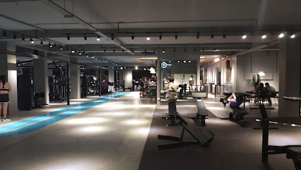 R3 Fitness - Johor Bahru 2 AF1QipNoj153UKr9HsKmiNVx7JdUwCHovnDKWDVCK vXw426 h240 k no