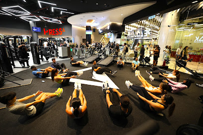 PEAK FITNESS PREMIER - Exchange 106, TRX - Kuala Lumpur 2 AF1QipPxe01vvtTtb qFmSab8kx9sstQWZjFs7FgEIn6w408 h272 k no